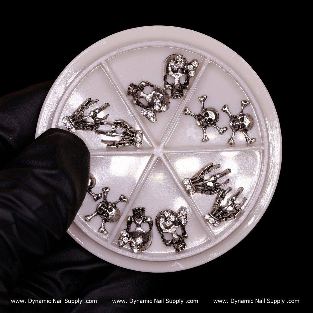 3D Halloween skull and claw nail charms - 3