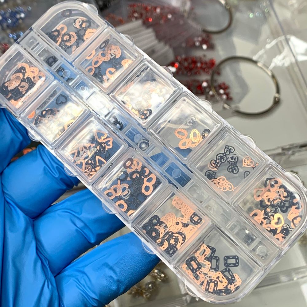 box of metal nail sequins - 3